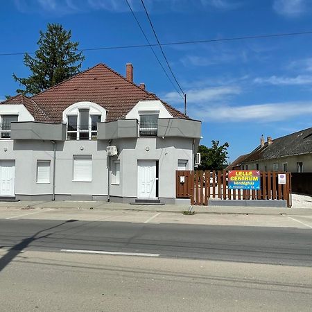 Lelle Centrum Vendeghaz Balatonlelle Exteriör bild